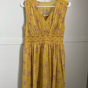 Entro Yellow V-neck Sleeveless Dress, Small